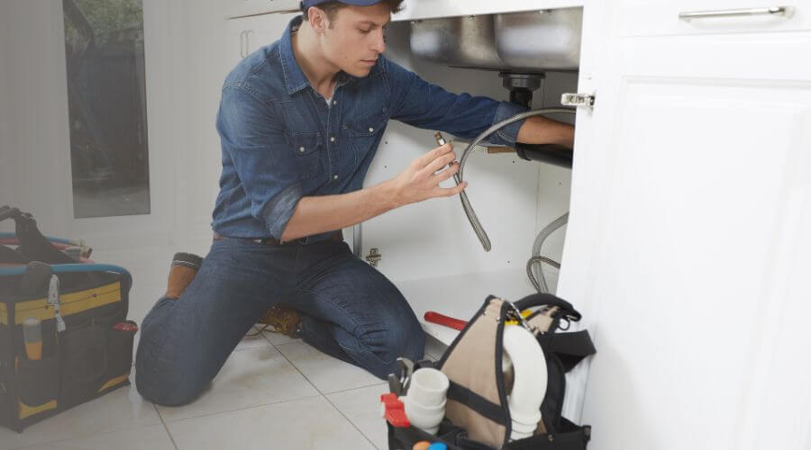Expert burst pipe repair services in San Elizario, TX
